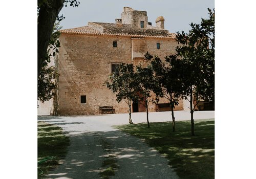 jardín entrada bodas castillo cortal gran